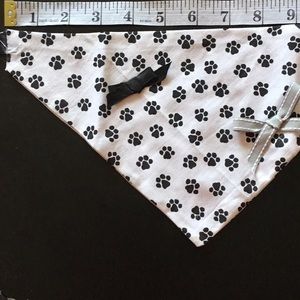 Black paw print dog bandannas